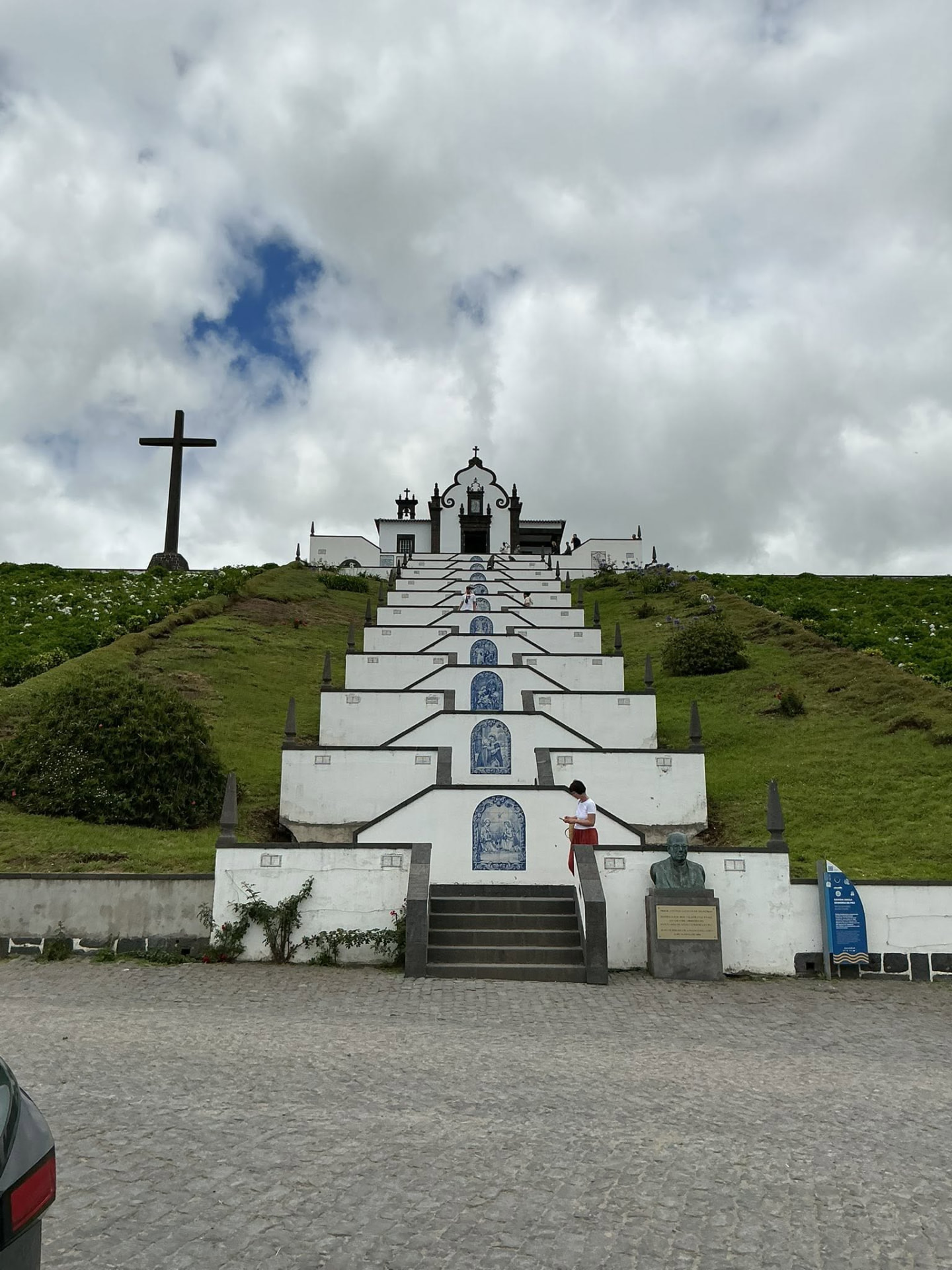 De Ponta Delgada à Povoação